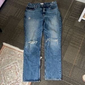 FLAWED ON BACK RIGHT SIDE GOOD AMERICAN GOODBOY JEANS. 32"💙💙